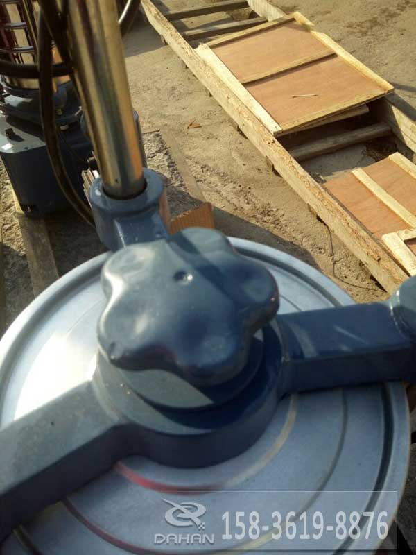 頂擊式振篩機細(xì)節(jié)